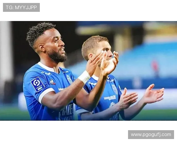 体育赛事精彩回顾：各大球星表现亮眼，战术变革成焦点分析 - 副本 (3)